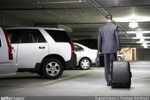 Parking aéroport : 5 questions que vous vous posez avant de laisser votre voiture